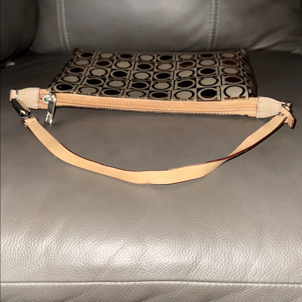 Salvatore Ferragamo Gancini transparent Pochette bag. AUTHENTIC 🤎⚡️flash sale! - Picture 5 of 11